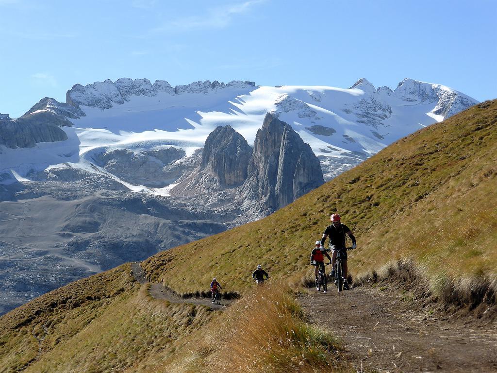 Rifugio Fedaia Malga Ciapela